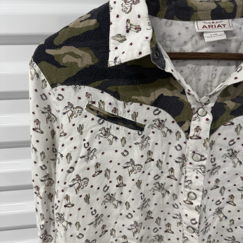 Ariat Western Snap Shirt Womens Large Cowboy Print Camo Yoke Rodeo - Picture 4 of 10